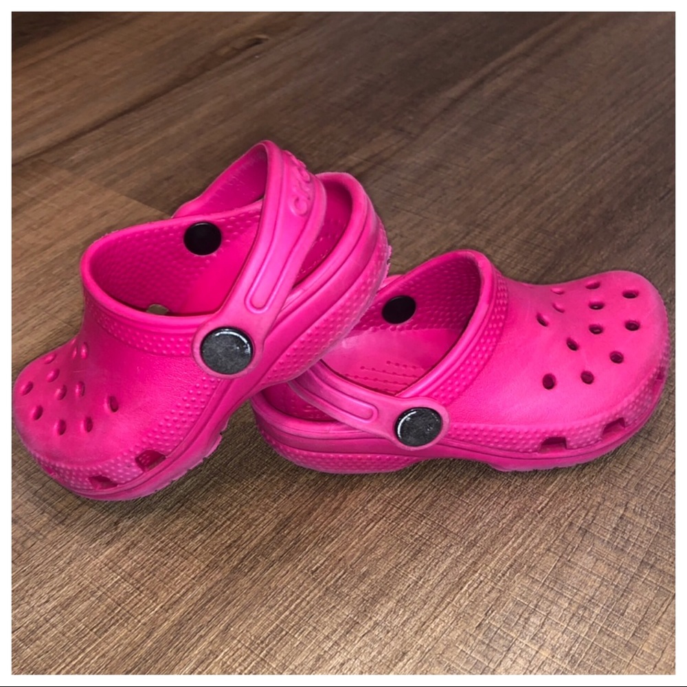 🔴SOLD🔴 Toddler Classic Crocs - Picture 4 of 5